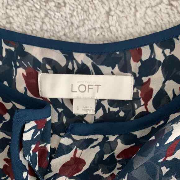 LOFT Button Down Sheer Blouse Sz S - Picture 5 of 8